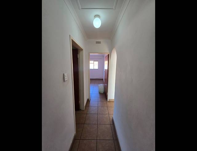 2 BEDROOM FLAT TO LET IN VEREENIGING CENTRAL